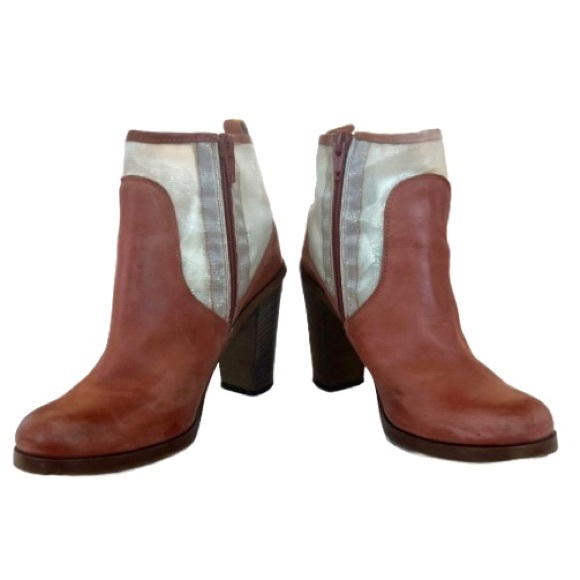 MM6 Maison Martin Margiela Tan and Mesh Ankle Boots - Picture 2 of 13